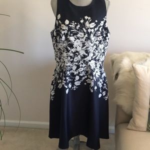 NWOT Donna Morgan Navy Dress